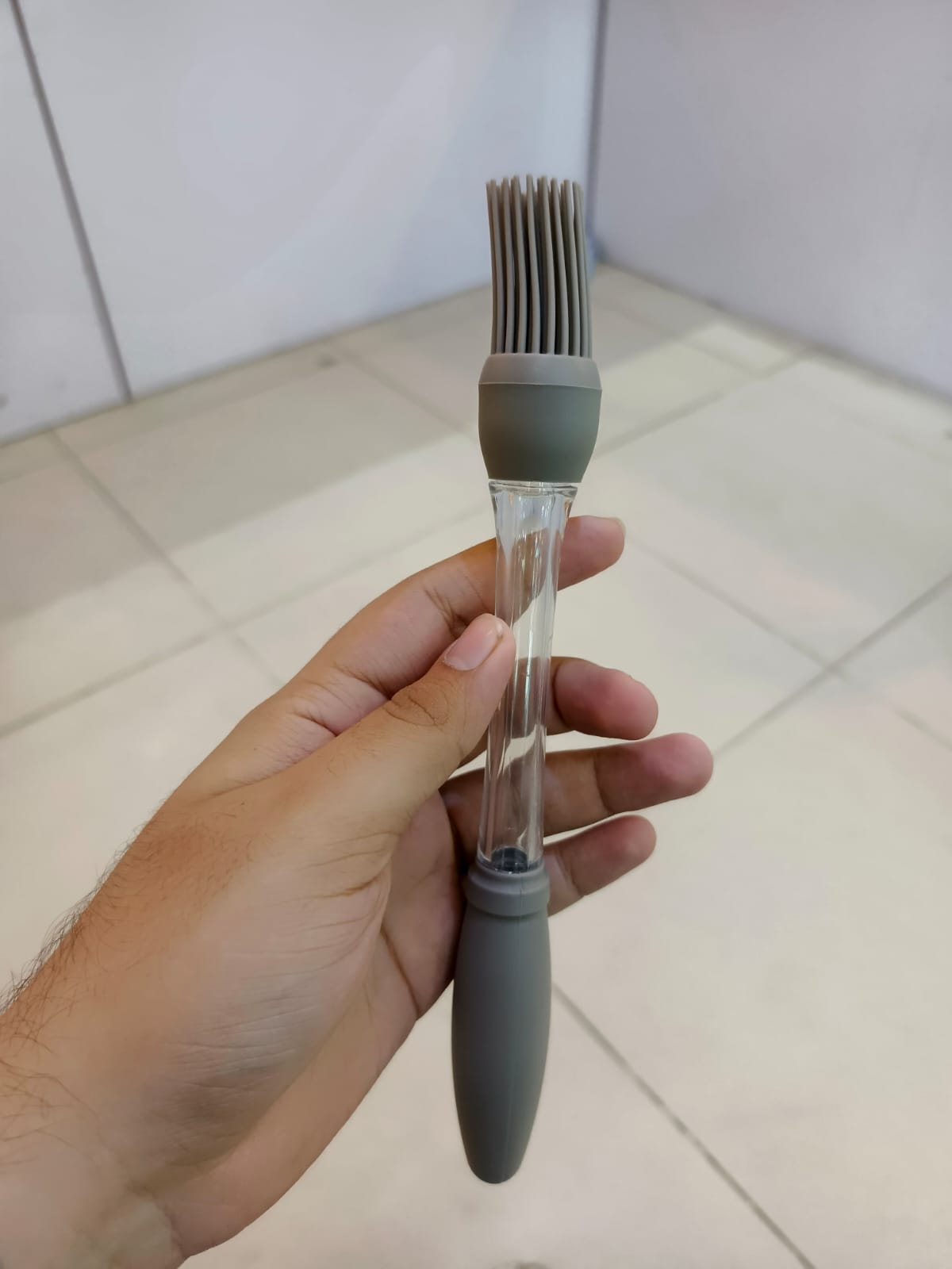 Silicone oil pump brush